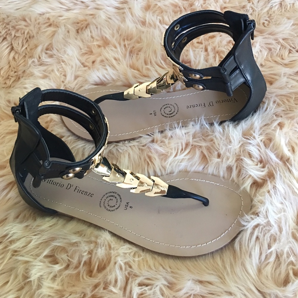 Vittorio D' Firenze Back Zip Thong Sandal NWOT